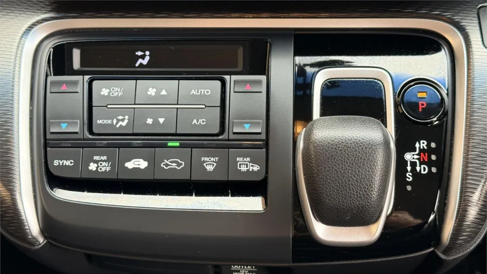 2018 Honda Stepwgn Spada G EX Sensing - photo 17