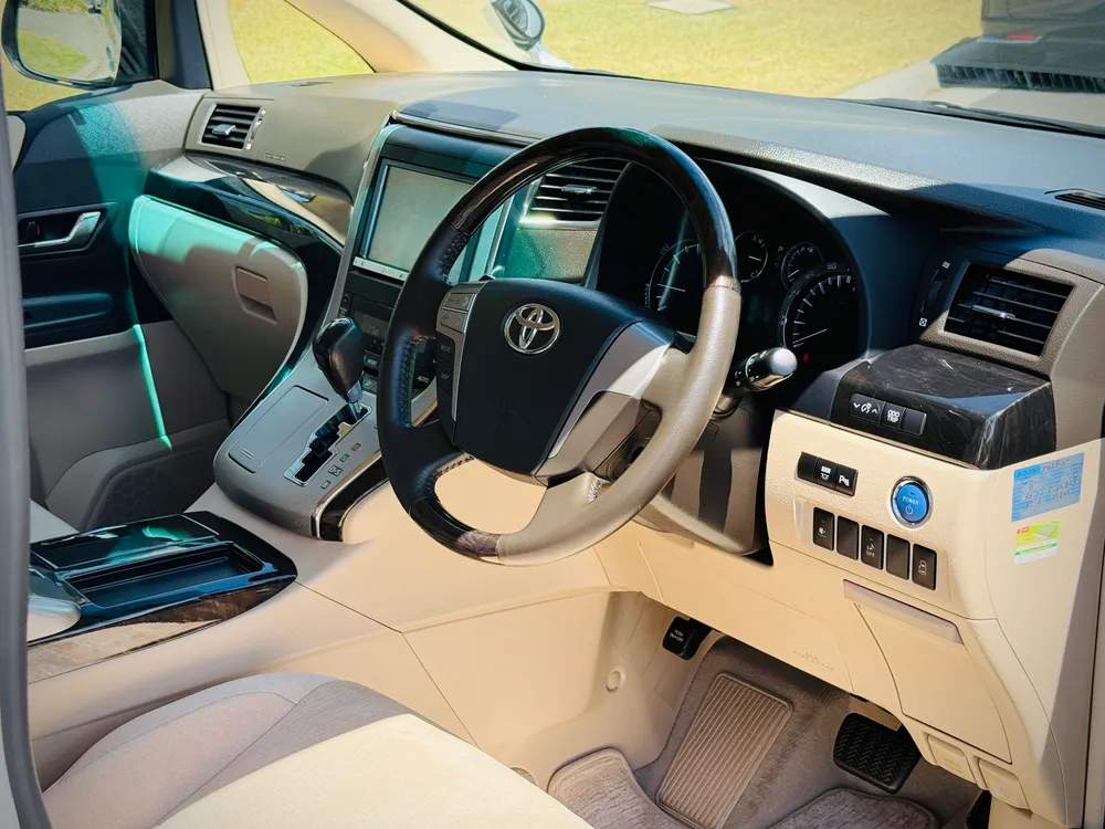 2012 Toyota Vellfire X - photo 9