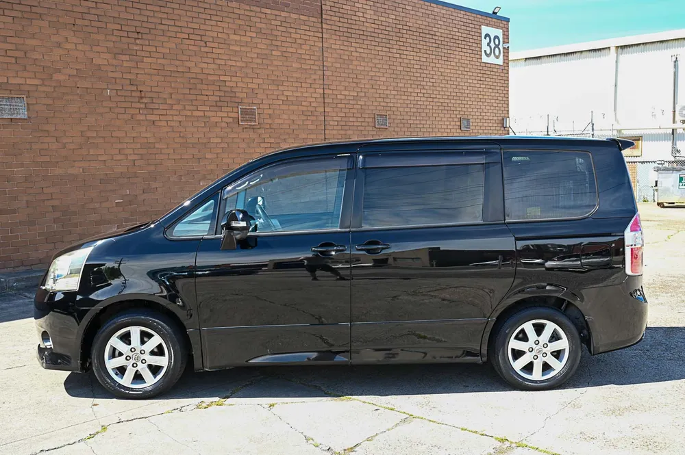 2008 Toyota Noah Welcab - photo 7