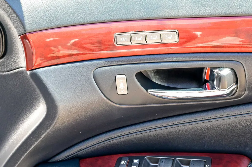 2006 Lexus LS460 - photo 22