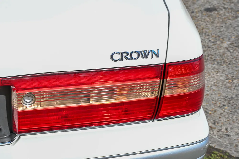 1996 Toyota Crown Royal Saloon - photo 9