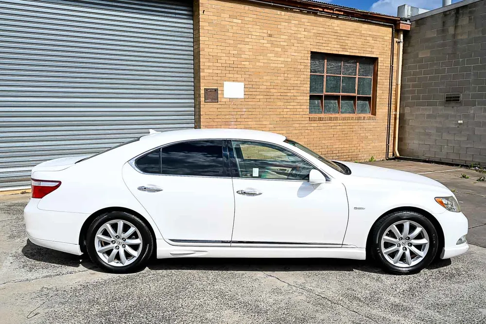 2007 Lexus LS460 - photo 12