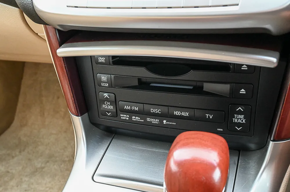 2009 Toyota Crown Majesta G F Package - photo 25