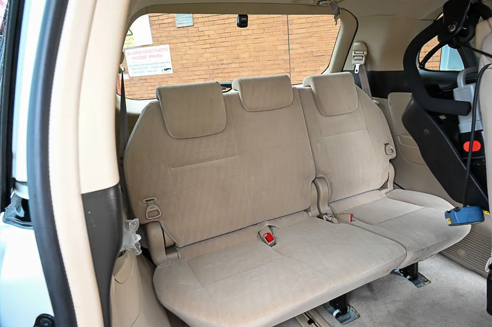 2015 Toyota Estima 4WD Hybrid - photo 16