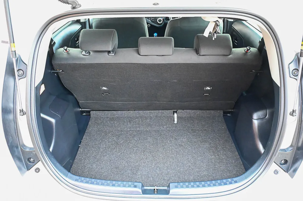 2019 Toyota Aqua 2WD - photo 10