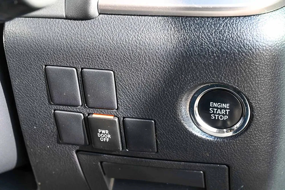 2016 Toyota Vellfire - photo 10