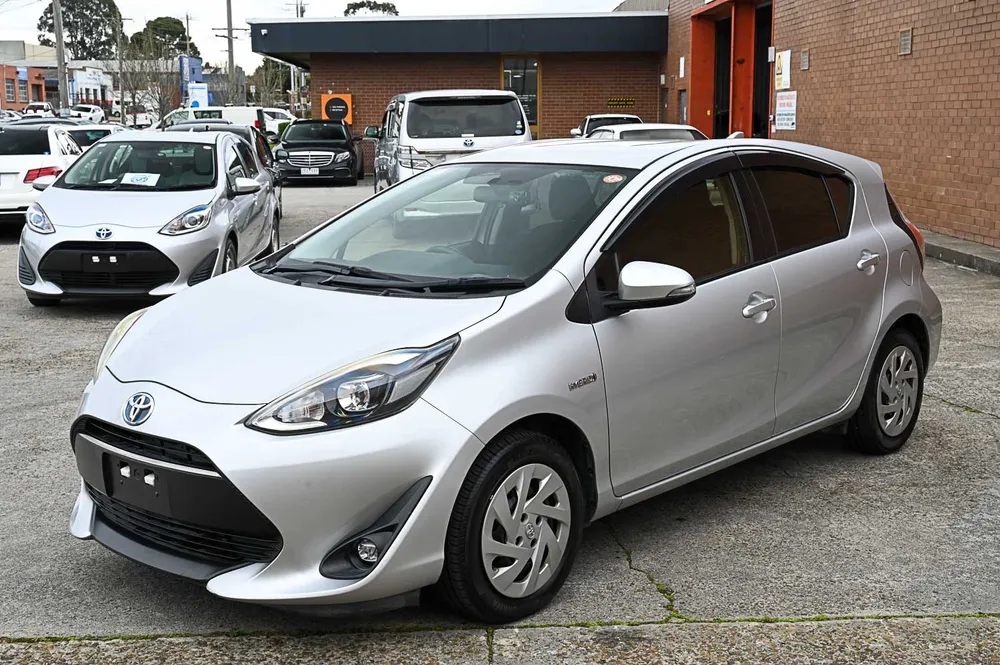 2019 Toyota Aqua S - photo 5