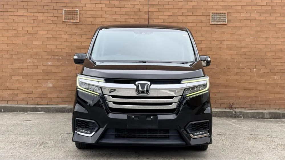 2018 Honda Stepwgn Spada G EX Sensing - photo 2