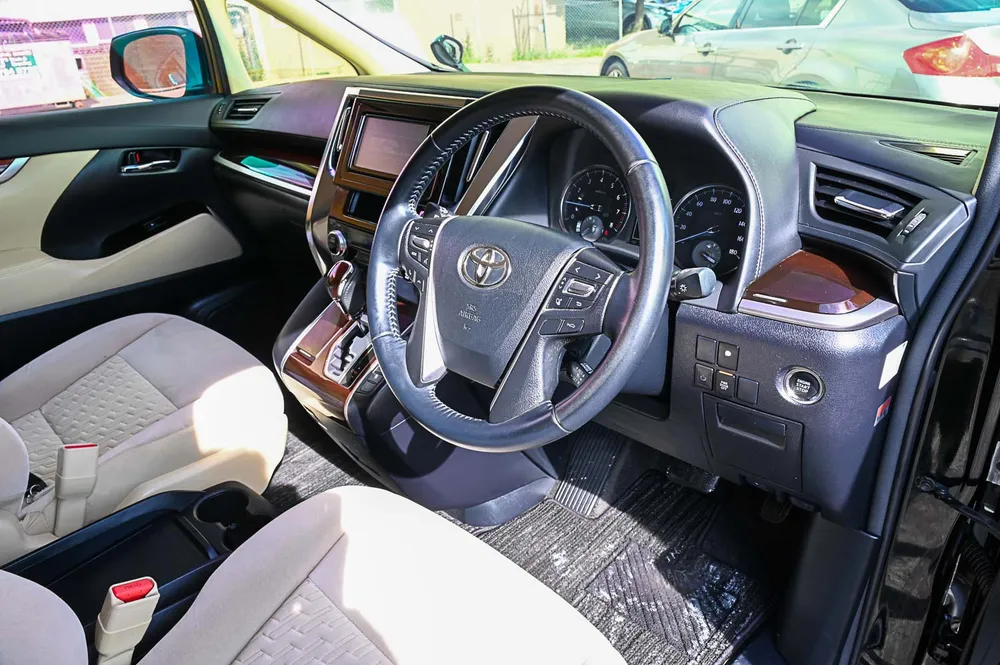 2016 Toyota Alphard X - photo 15