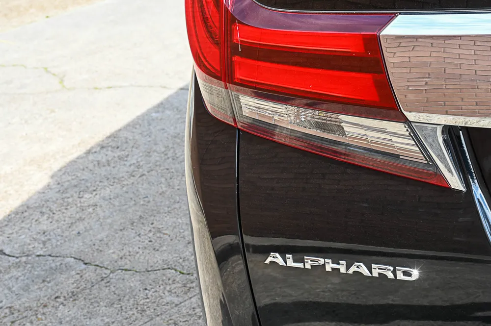 2016 Toyota Alphard X - photo 8