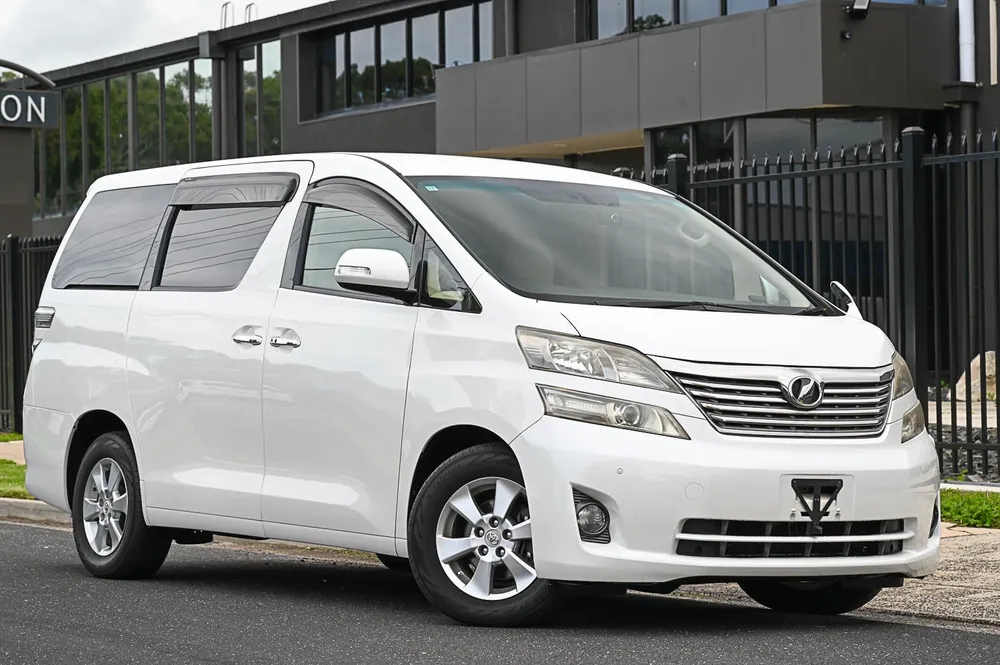 2009 Toyota Vellfire - photo 1