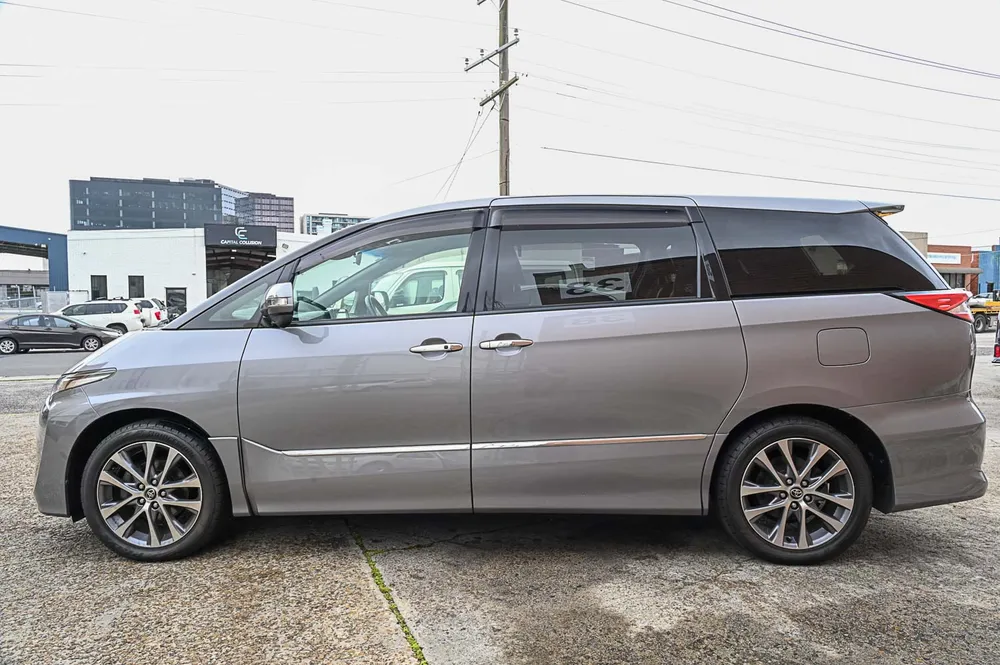 2017 Toyota Estima AERAS PREMIUM 9 INCH - photo 6