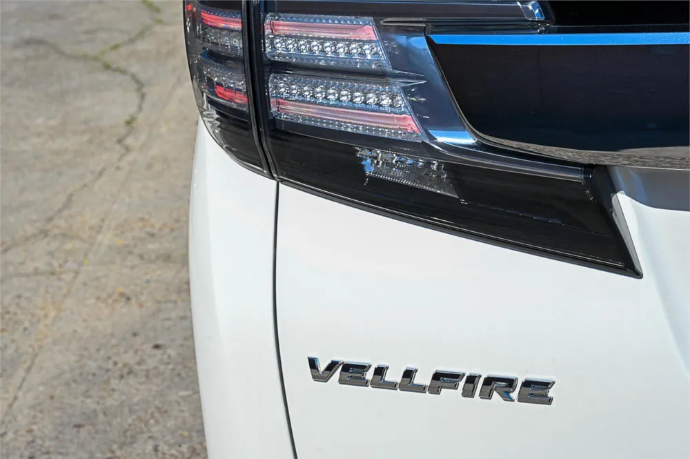 2015 Toyota Vellfire 2.5Z - photo 9