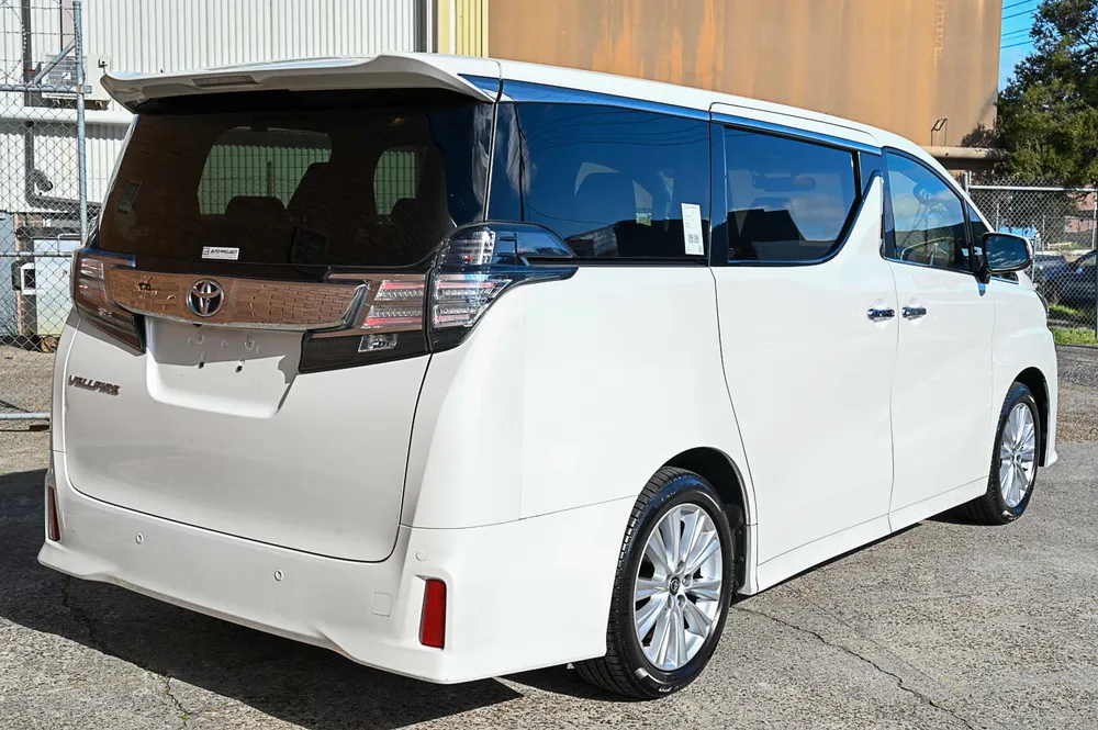 2016 Toyota Vellfire - photo 15