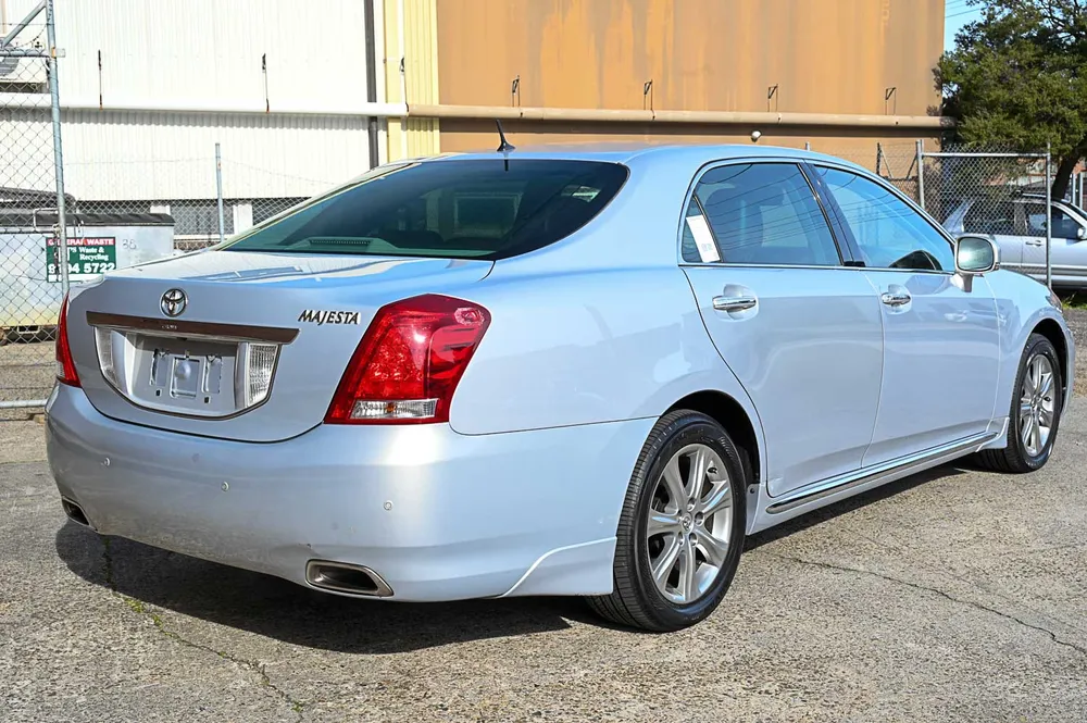 2009 Toyota Crown Majesta G Type - photo 12