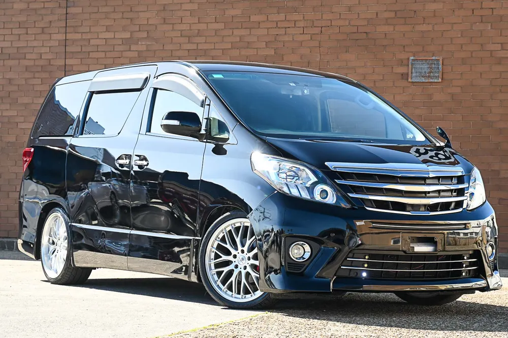 2014 Toyota Alphard 240S - photo 1