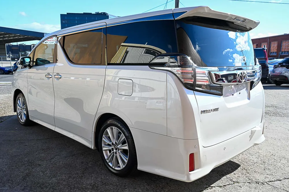 2016 Toyota Vellfire - photo 7