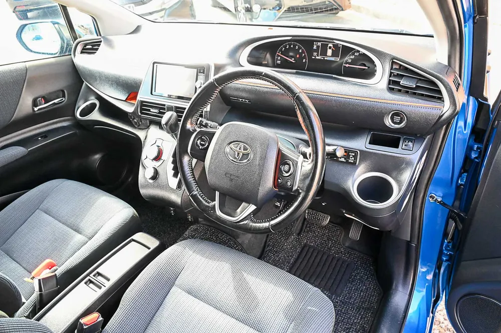 2017 Toyota Sienta Welcab G Wellfare - photo 14