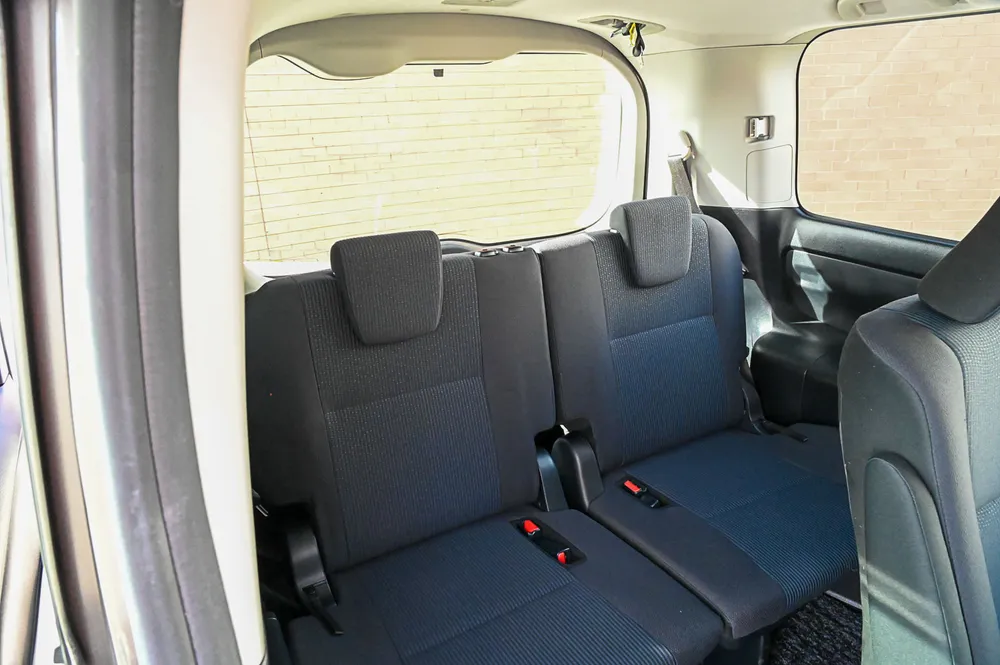 2014 Toyota Noah X - photo 10