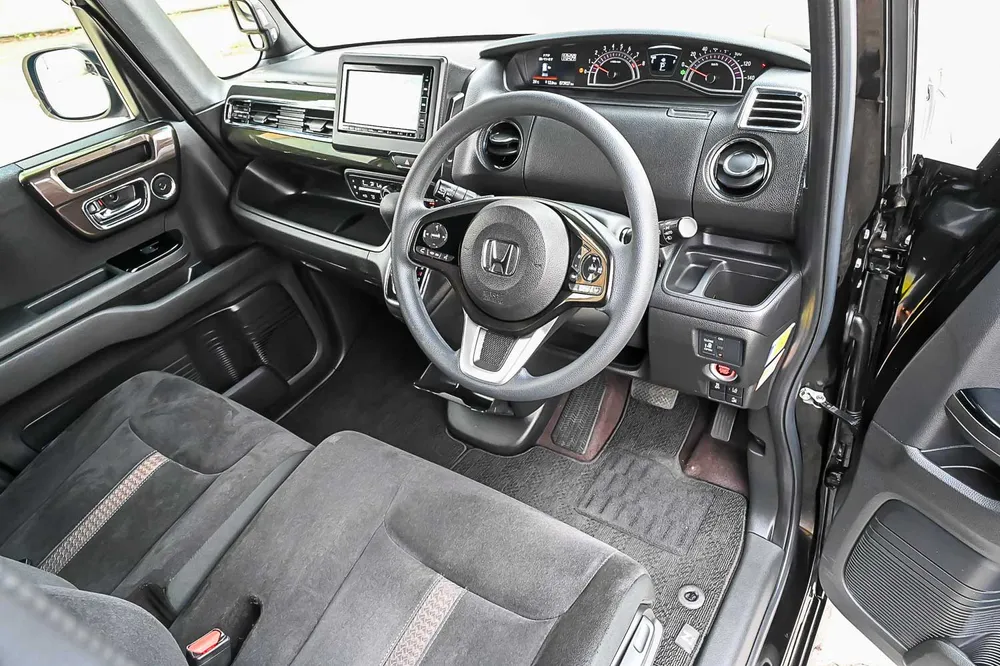 2020 Honda N-BOX CUSTOM G L HONDA SENSING - photo 11