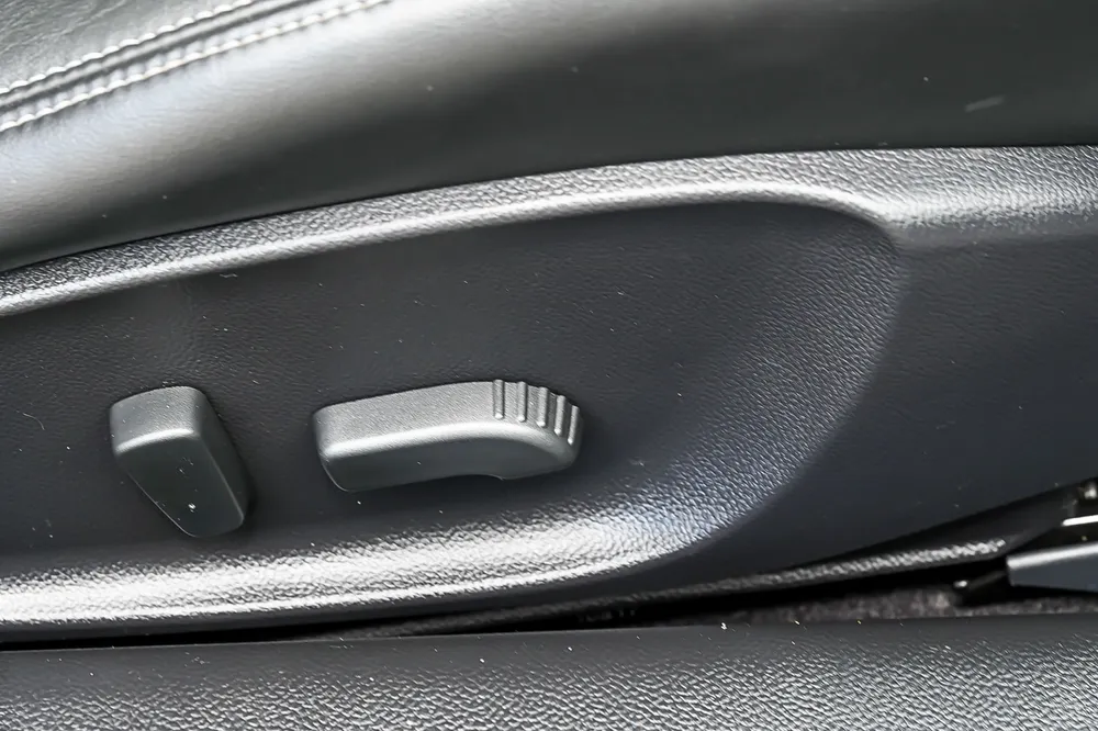 2010 Nissan Skyline Coupe - photo 17