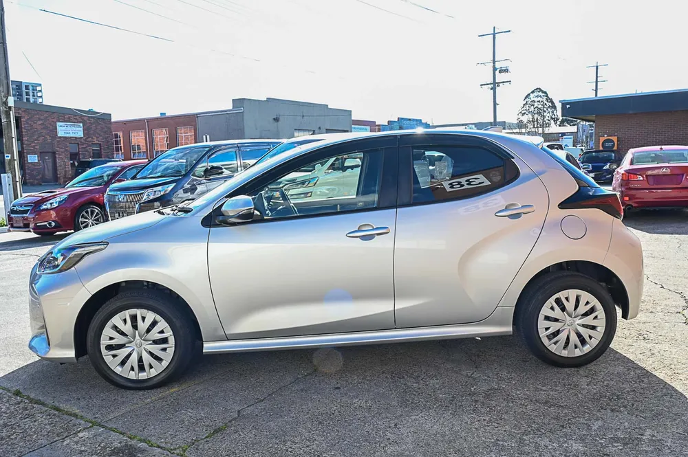2021 Toyota Yaris X - photo 6