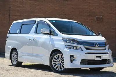2013 Toyota Vellfire 2.4Z GOLDEN I Z2