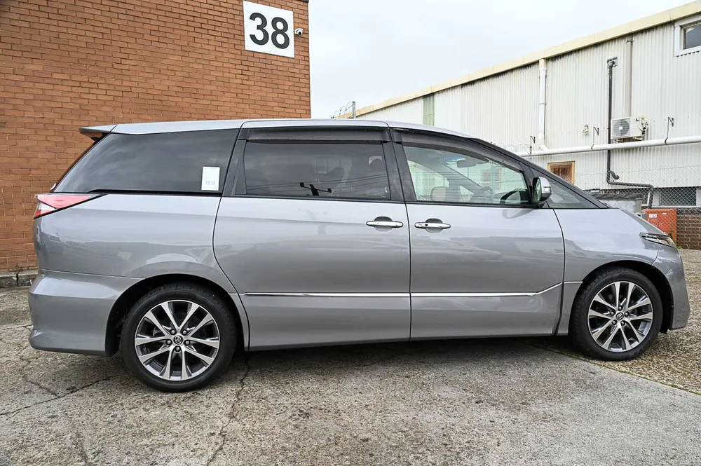 2017 Toyota Estima AERAS PREMIUM 9 INCH - photo 14
