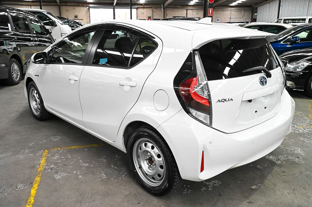 2020 Toyota Aqua 2WD - photo 6