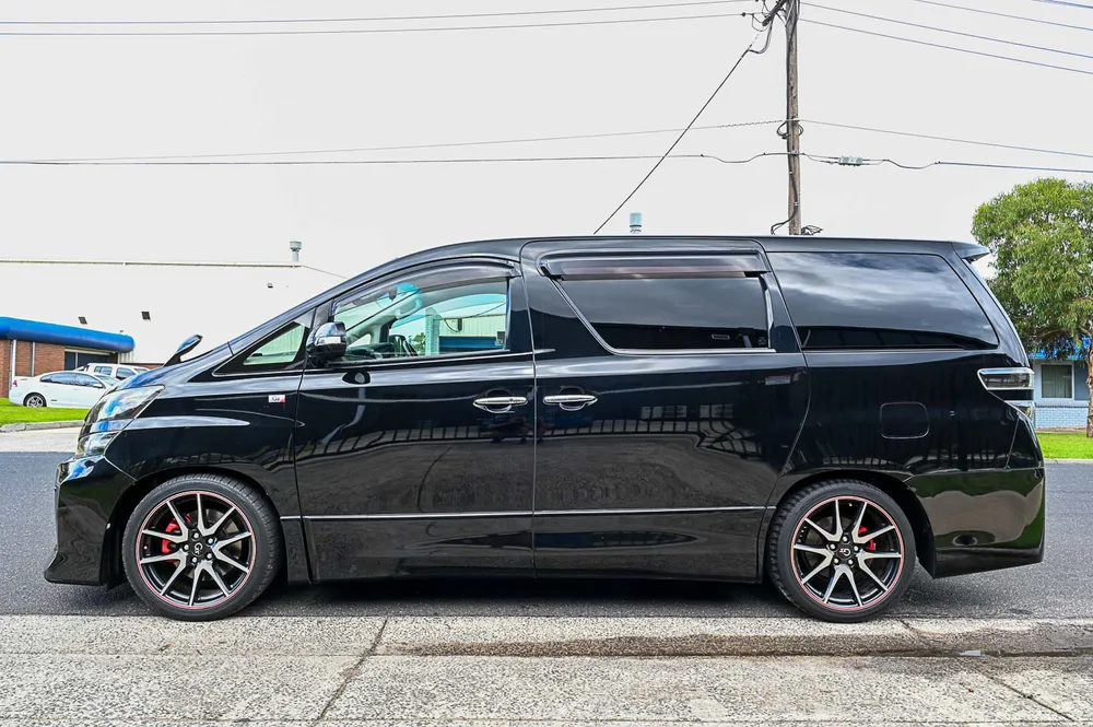 2013 Toyota Vellfire GS - photo 11