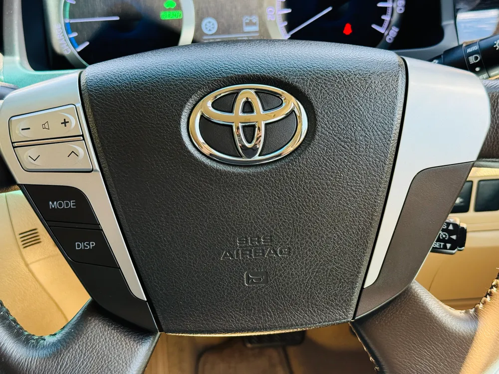 2012 Toyota Vellfire X - photo 28