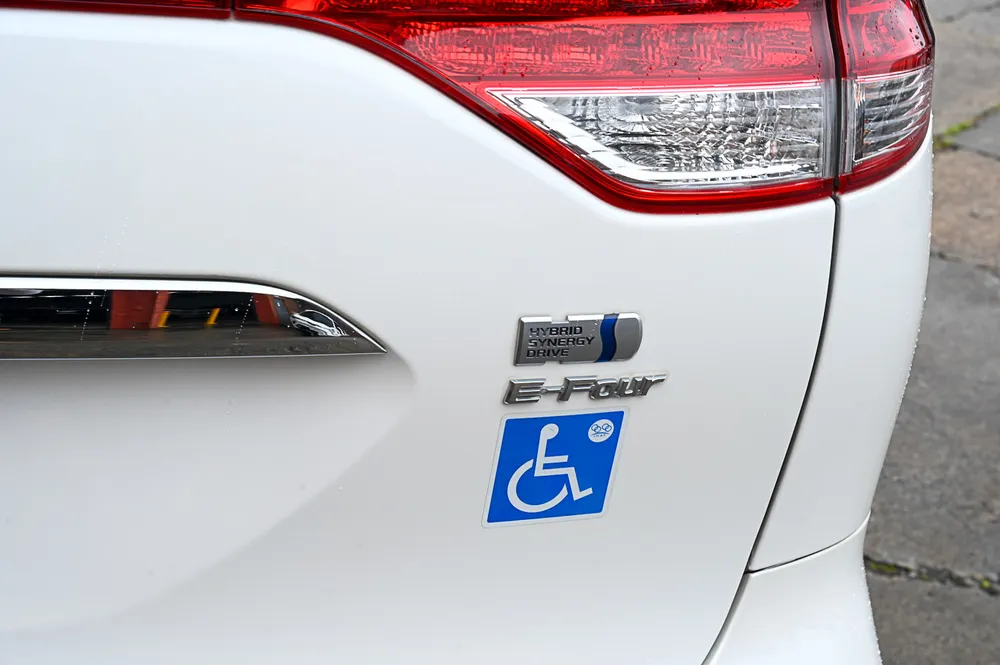 2015 Toyota Estima 4WD Hybrid - photo 7