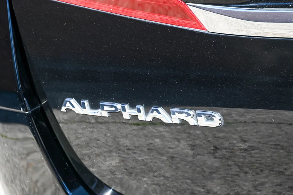2014 Toyota Alphard 240S - photo 9