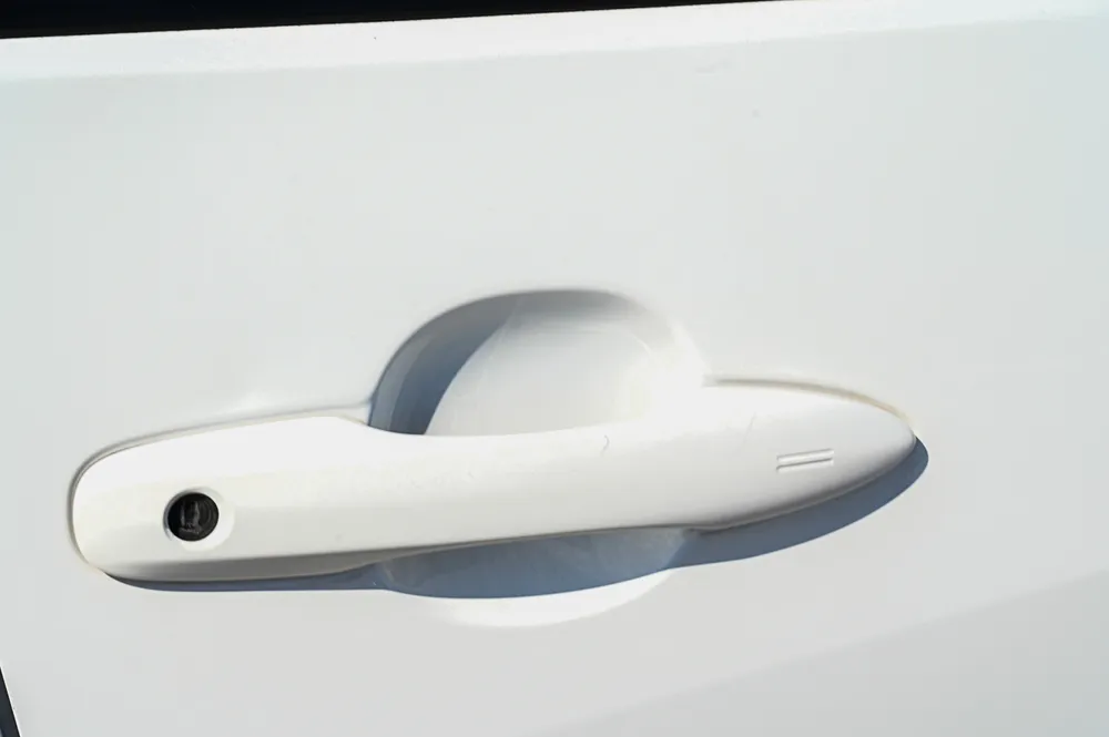 2023 Toyota Yaris HYBRID X 4WD - photo 4