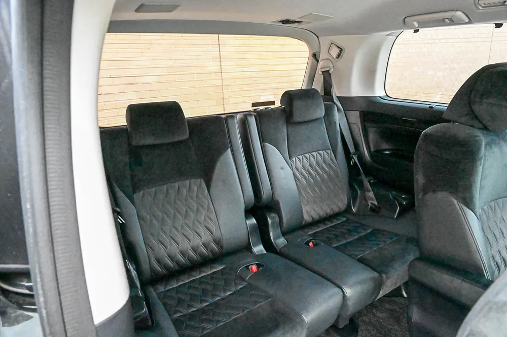 2015 Toyota Vellfire 3.5ZA G-ED - photo 24