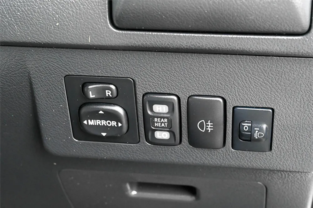 2013 Toyota Townace 4WD - photo 15