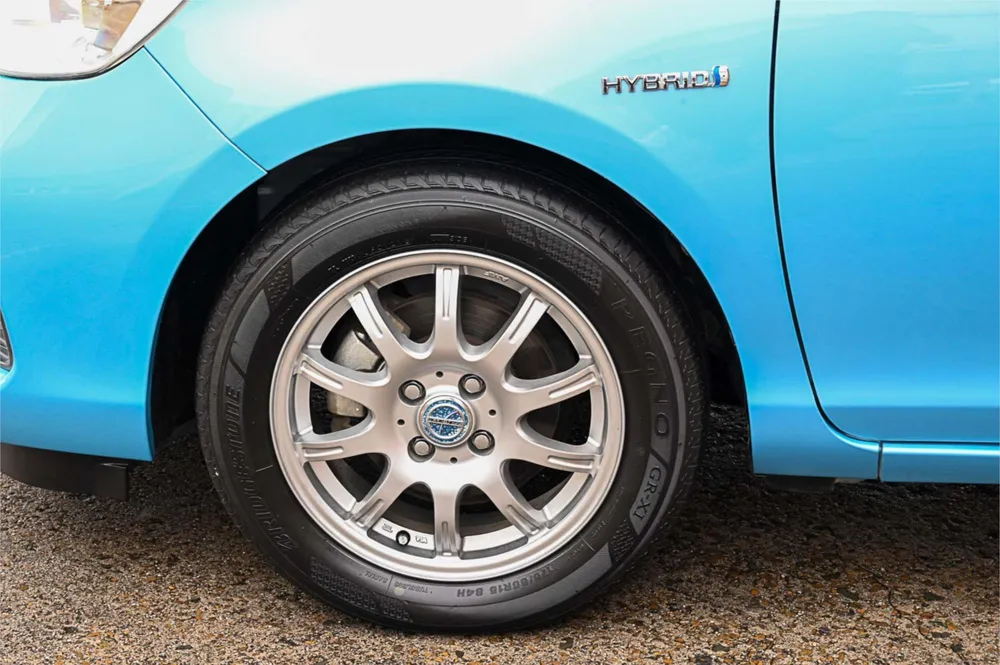 2012 Toyota Aqua G - photo 6