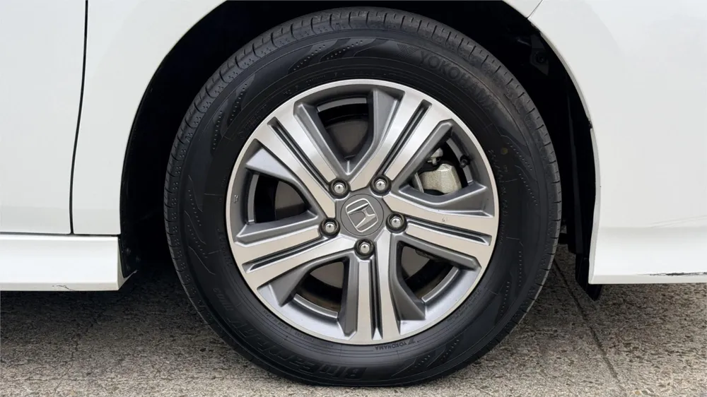 2018 Honda Stepwgn Spada G EX Sensing - photo 4