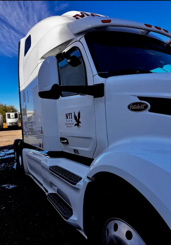 Commercial fleet truck washing service