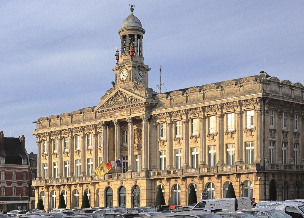 Cambrai — Place Aristide Briand, conciergerie Airbnb Feelbnb