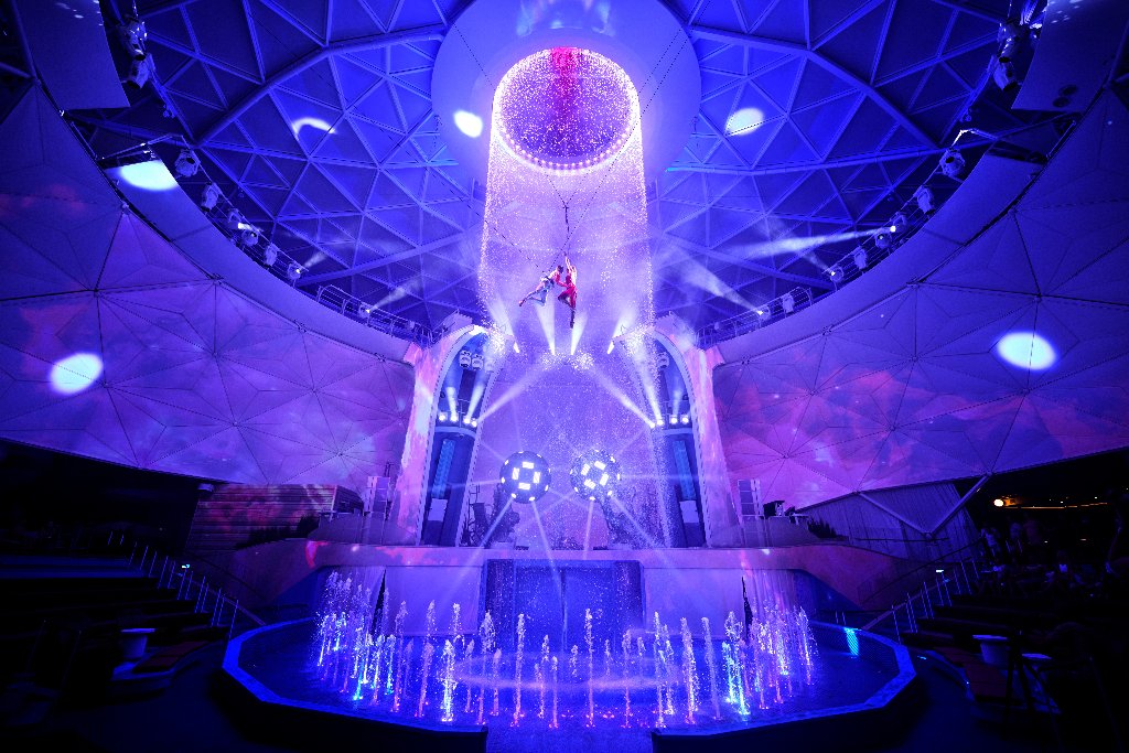 Aqua Theater Show