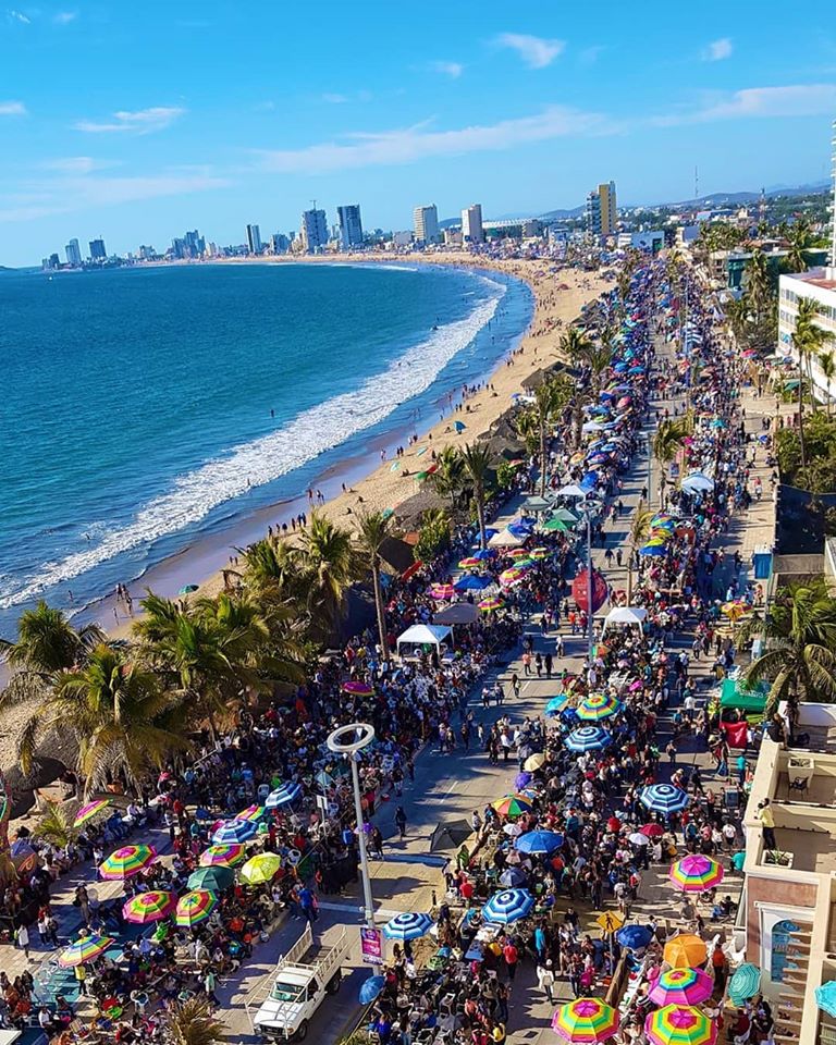 Disfruta del Carnaval de Mazatlán, la semana de la moto y todos los eventos que ocurren en el Malecón, a solo unos pasos de la casa
