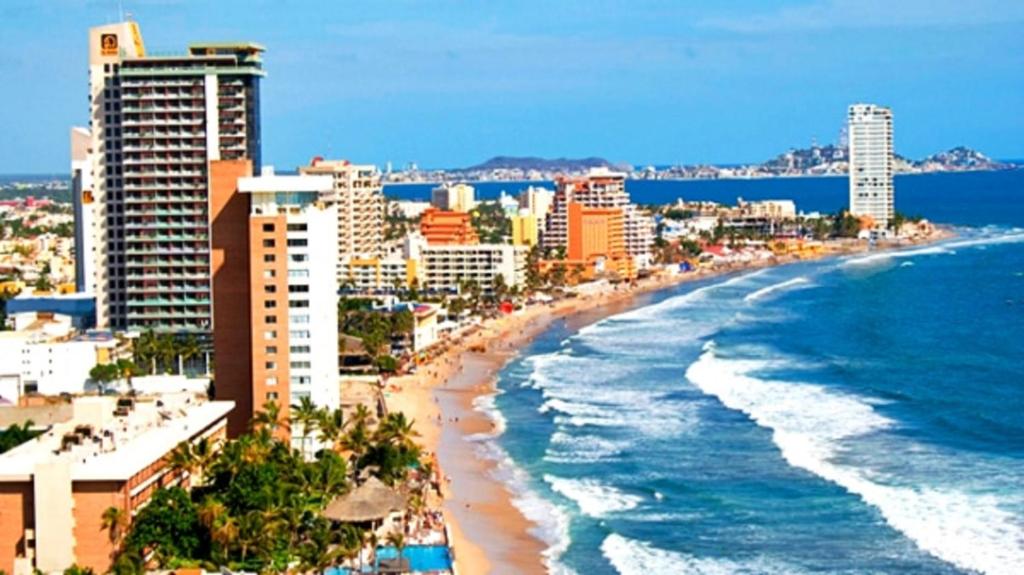 Vete a disfrutar cualquiera de las playas de la Zona Dorada