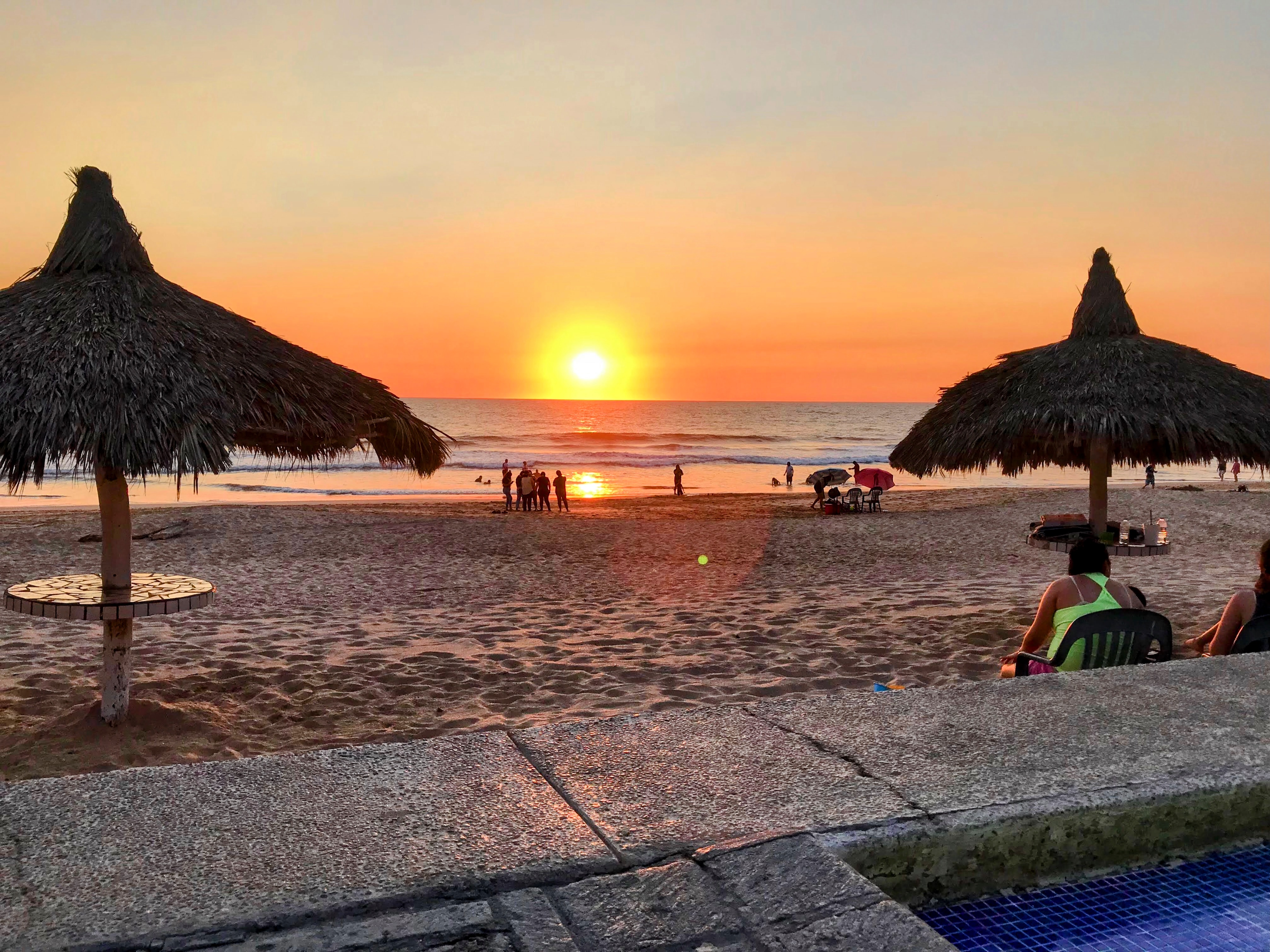 Disfruta de los hermosos atardeceres en la playa