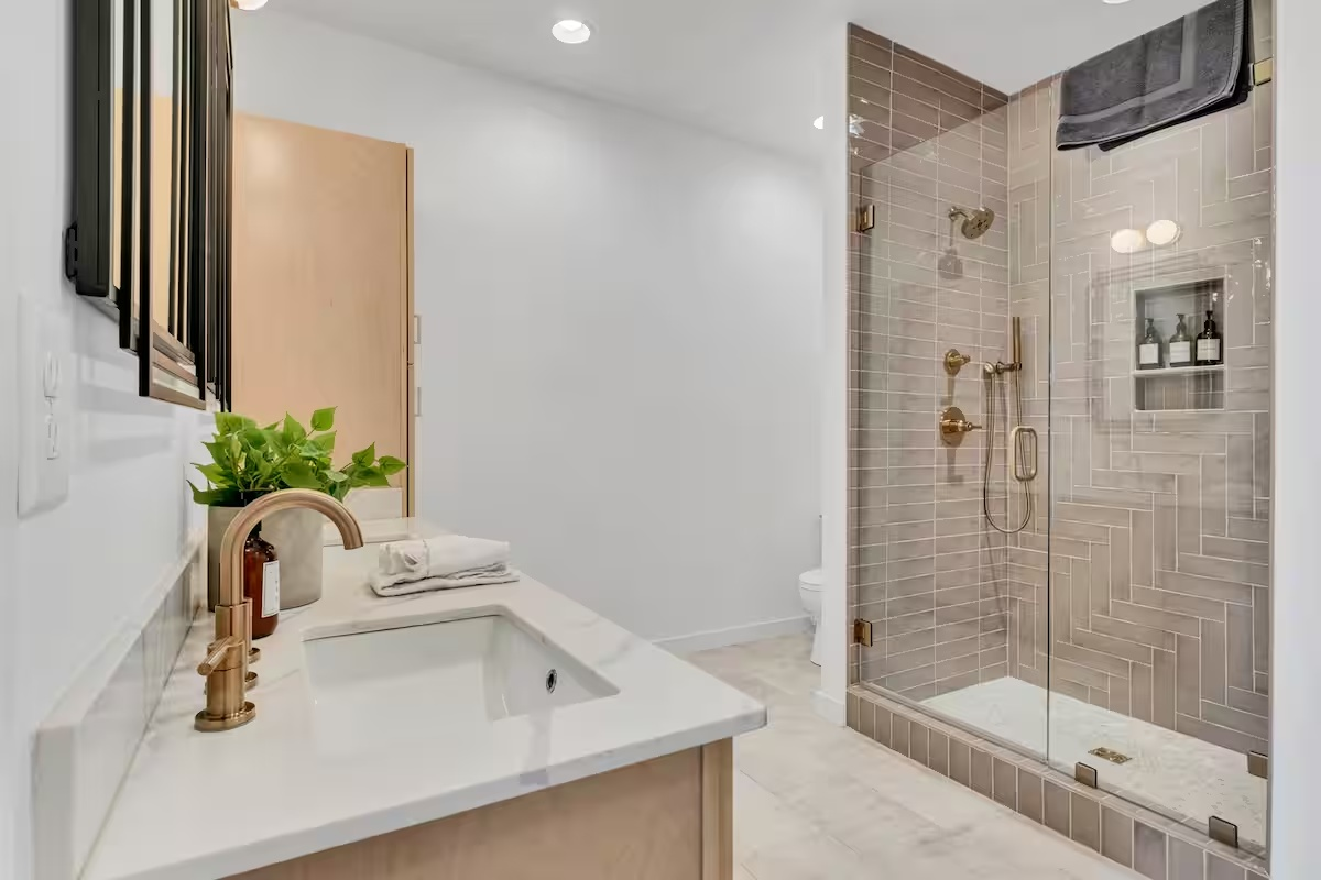 Ham 2 - Aerie-Rooftop Patio & Spa-Mins to Broadway! 12
