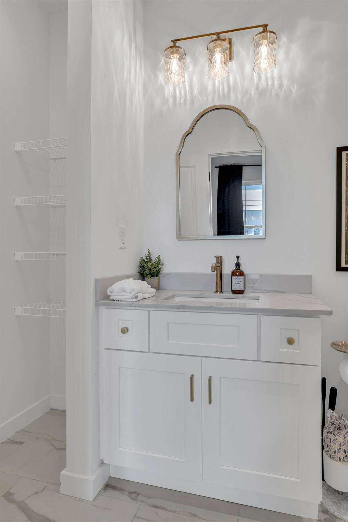 Ham 2 - Aerie-Rooftop Patio & Spa-Mins to Broadway! 20