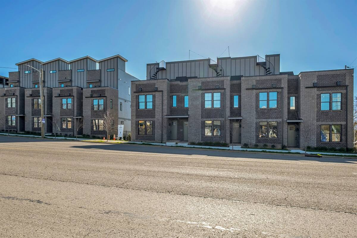 Ham 2 - Aerie-Rooftop Patio & Spa-Mins to Broadway! 8