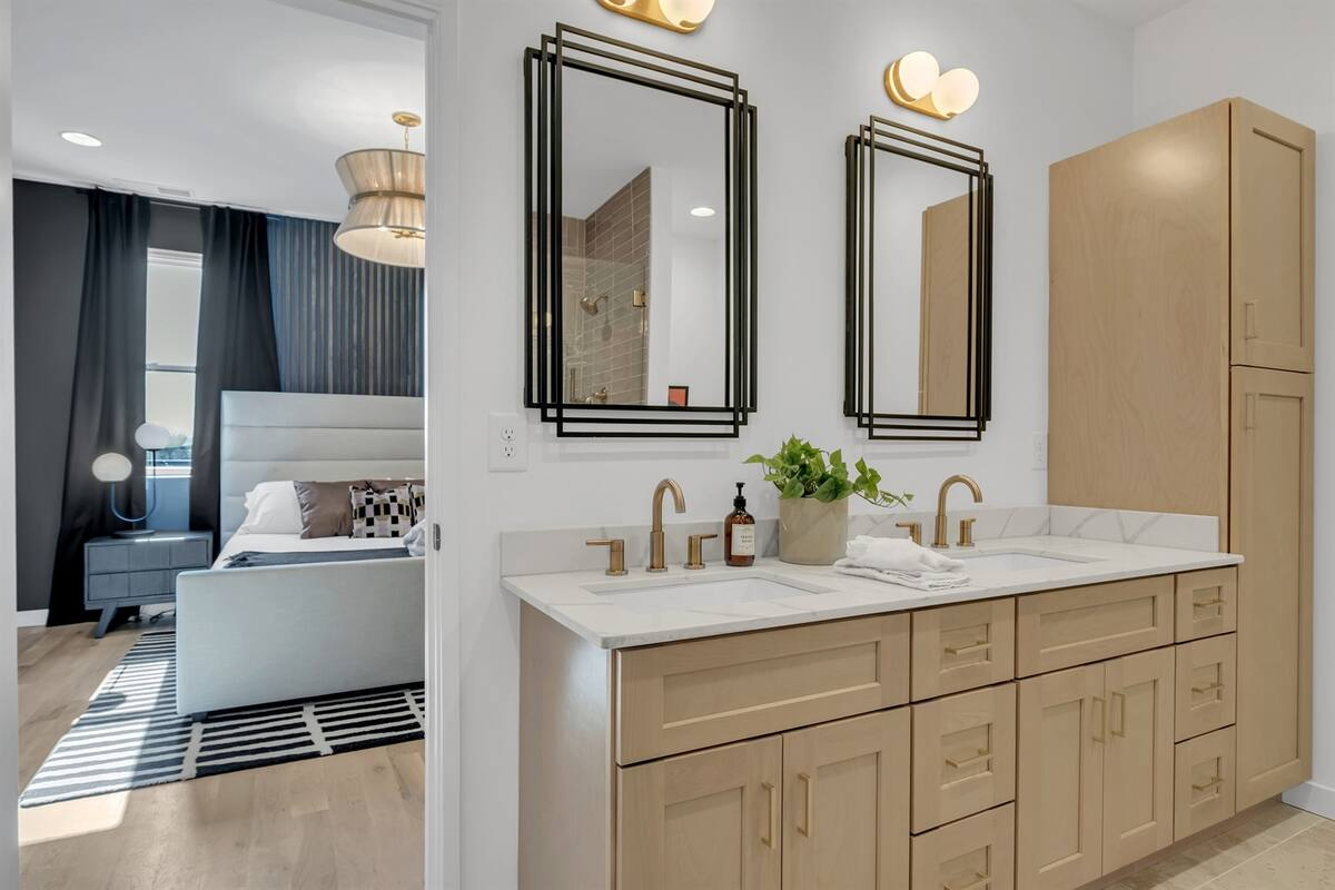 Ham 2 - Aerie-Rooftop Patio & Spa-Mins to Broadway! 14