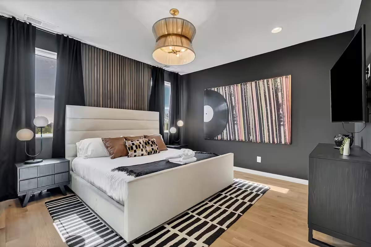 Ham 2 - Aerie-Rooftop Patio & Spa-Mins to Broadway! 2