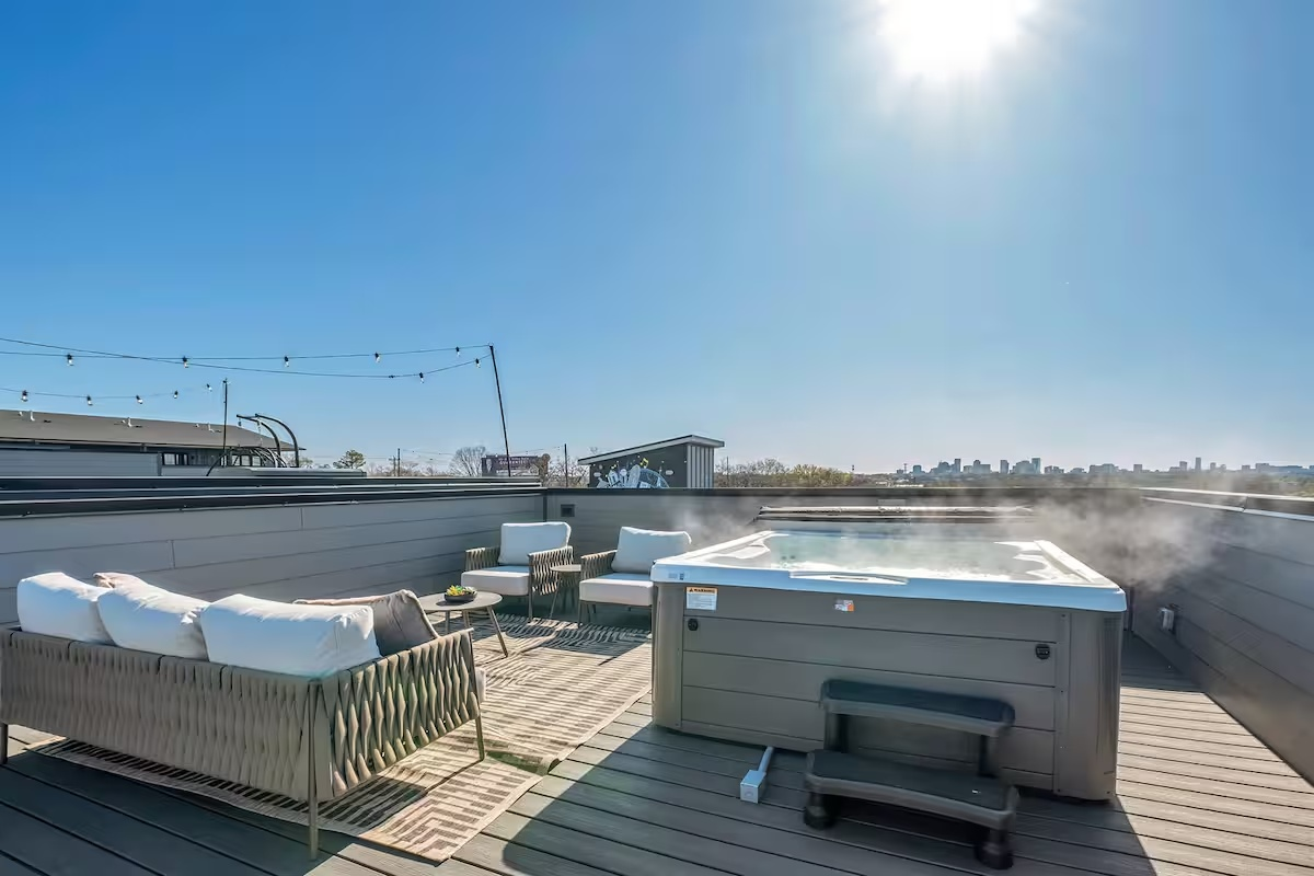 Ham 2 - Aerie-Rooftop Patio & Spa-Mins to Broadway! 16
